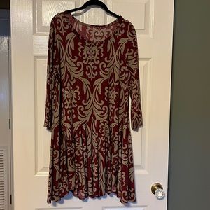 Long tunic with  scoop neck and 3/4 sleeves